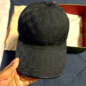 ORIGINAL GG (GUCCI) CANVAS BASEBALL HAT WITH WEB